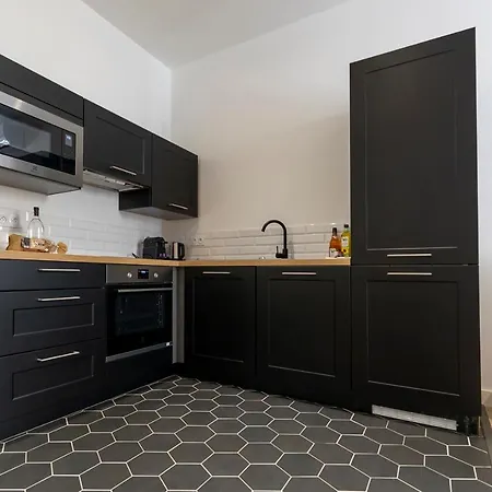 Apartment Les Classees De La Citadelle, Genoise,clim & Calme *