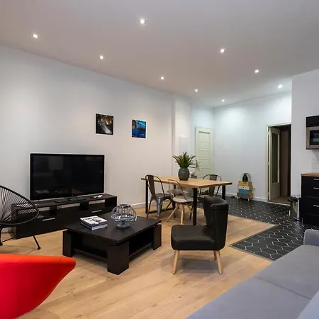 Apartment Les Classees De La Citadelle, Genoise,clim & Calme *