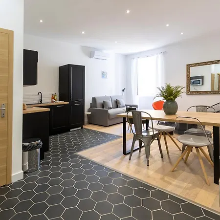 Apartment Les Classees De La Citadelle, Genoise,clim & Calme *